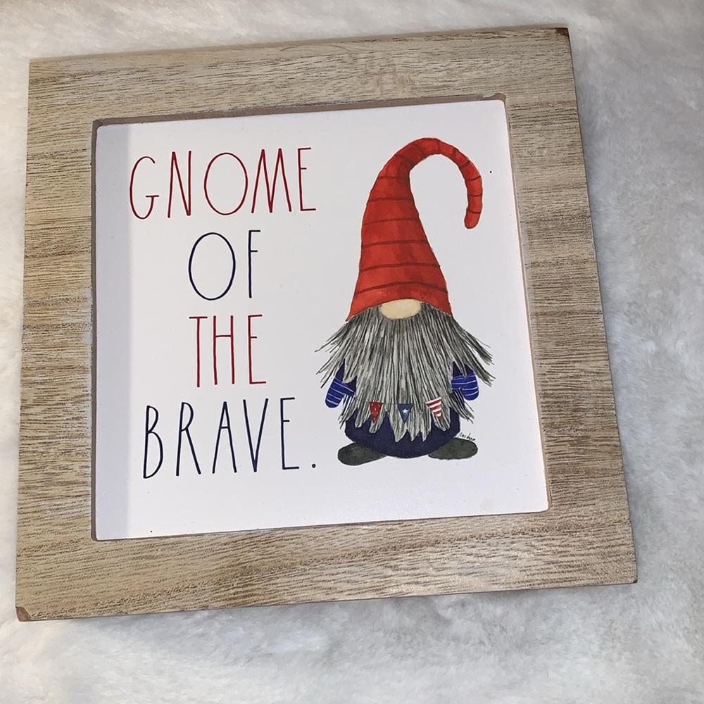 πΊπΈ RAE DUNN Patriotic Gnome & GNOME OF THE BRAVE Tabletop Decor NWT - Picture 14 of 15